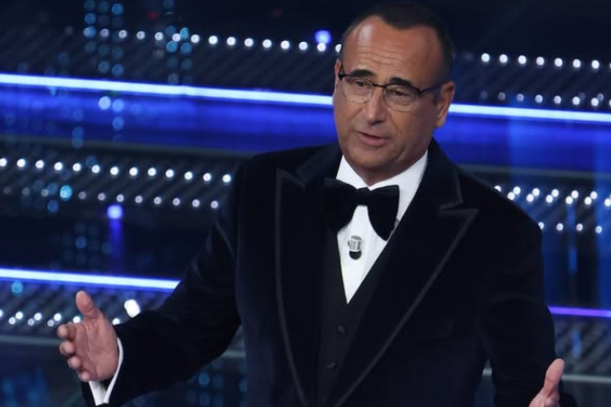 carlo conti durante il festival di sanremo